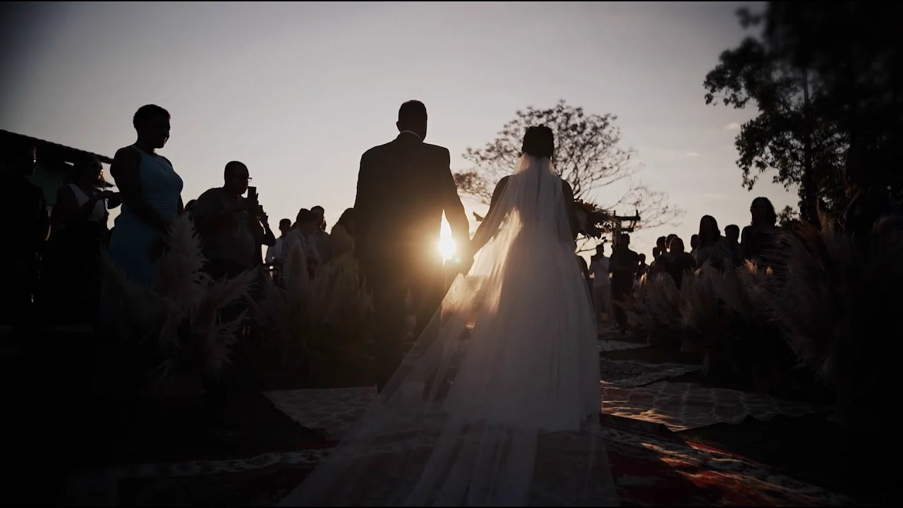 Enquadramento sensível de casamento por Diego Santino